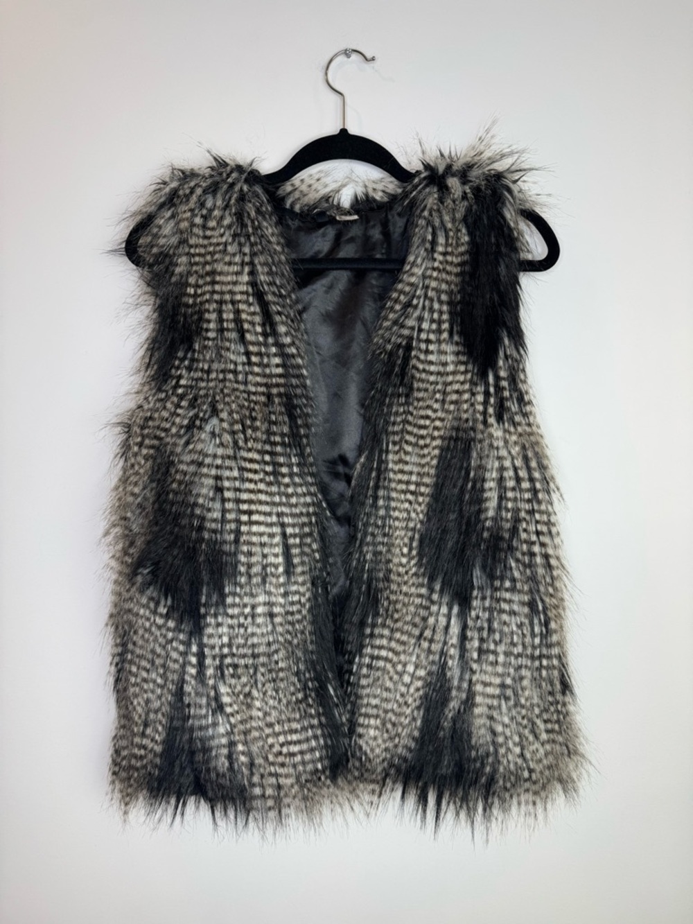 H&M Women's Faux Fur Lined open Vest indie sleaze y2k Size 10